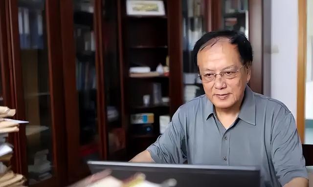 美俄都没攻克的难题，被中国一老头突破，奖励1000万他全捐了