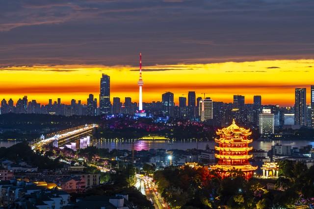 中国夜景最美的10个城市，上海第3，深圳第6，你去过几个呢？