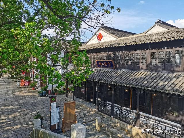 藏在苏州的帝王级古镇，免费逛却少有人知