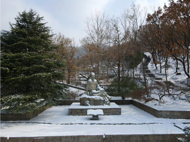 连云港：雪染花果山 仙境落港城
