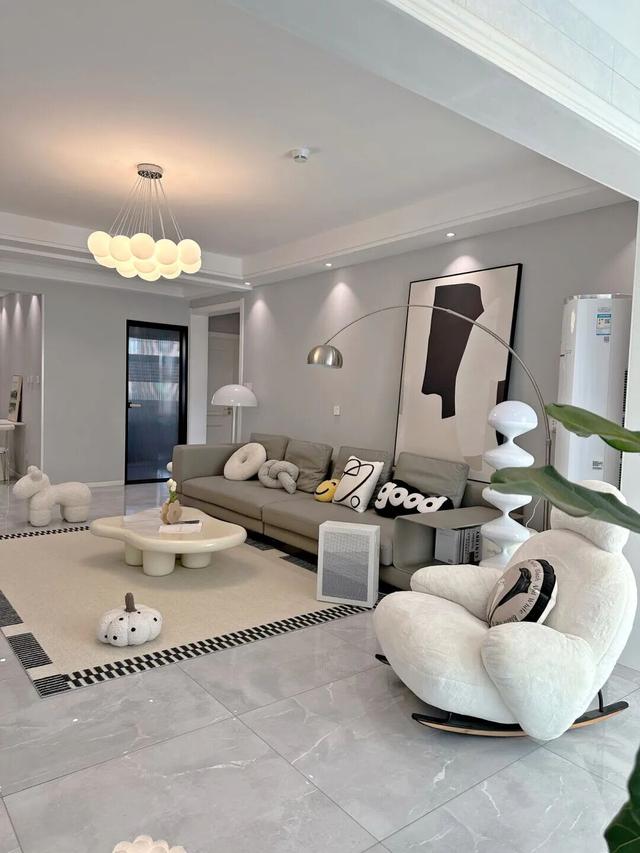 今明两年，买房认准7个字：“买旧”、“买大”，“不买三”