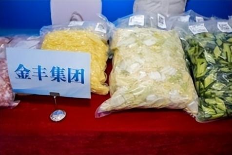 北京下死命令了：在2027年底前	，所有中小学必须告别“校外配餐”