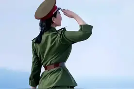 退伍50年，残疾军人的我：在家接受了一个庄重的军礼图片