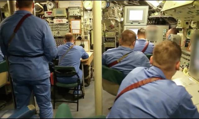 川普重启核爆试验，普京亮出末日武器，中美俄核博弈进入危急时刻