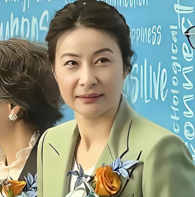 遇“品”不淑！44岁代言翻车的郭晶晶	，给所有代言艺人敲响警钟！