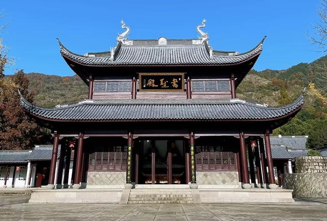 王羲之故居怎么在嵊州？这座小城用古镇、越剧和碳水给出了答案