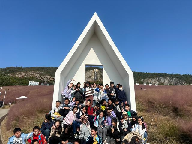 历史课堂、自然乐园的完美融合 来汤山秋游，正火爆“出圈”