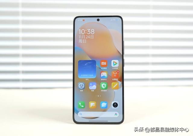 红米不要利润？骁龙8Gen3手机才卖1504元，6500mAh+金属中框+2K屏