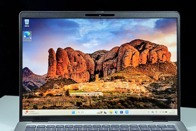 DELL 商用本也能跑 Qwen3 30B 大模型了！AMD AI 7 PRO 350 yes！