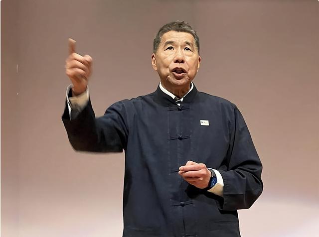 票数大幅领先，国民党新主席已定？张亚中通告全岛，两岸是一家人