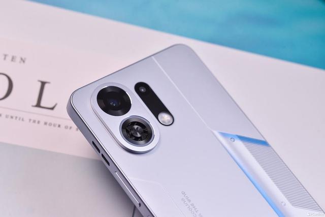 7月21日OPPO发布！配骁龙8s Gen4+主动散热风扇，盲猜1799元起
