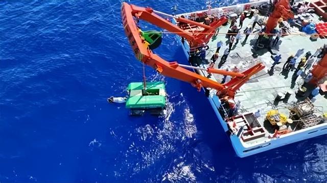 山东传来一声巨响	，中国在海底挖出“第二国库”，突破技术封锁！