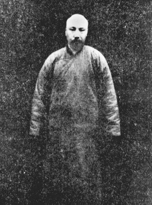 1951年，北京一名瘫痪的老头被捕，市委：就算剩一口气，也要抓他
