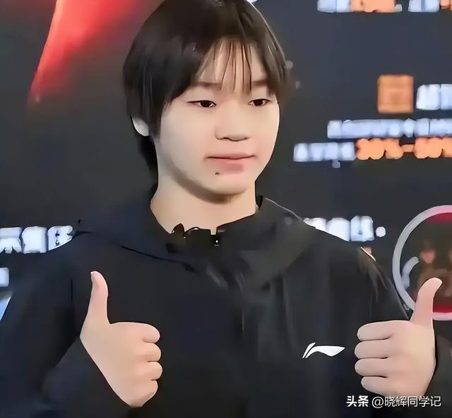 全红婵正式回归亮相！身材高挑颜值抢眼，留长发后判若两人