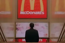 被网红餐厅背刺的年轻人，跑去给麦当劳点赞了图片