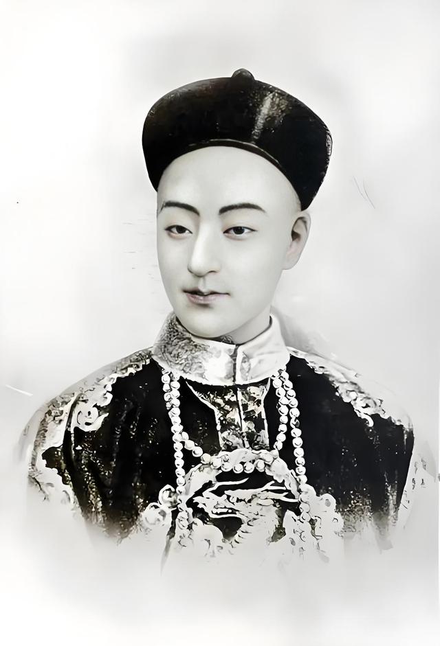 清朝灭亡后，李莲英姐姐才敢说出实情：慈禧其实不是病死的！