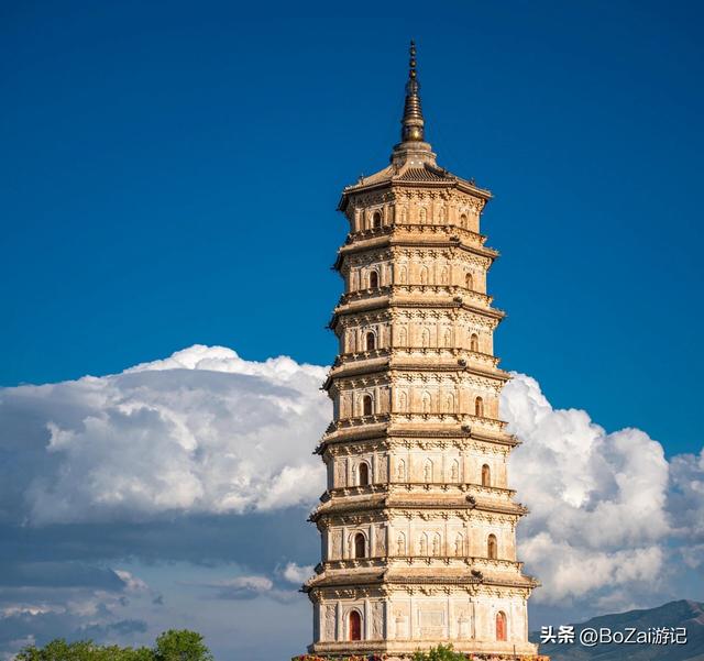 赤峰小众宝藏，草原深处庆州白塔，藏着辽代千年秘密