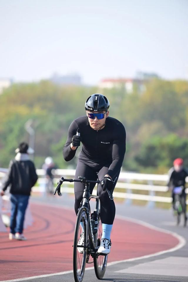 今天，骑遇日照，出发！他们共赴最美秋日！