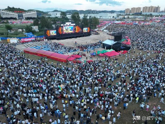 乌蒙狂欢威宁火把狂欢季在五里岗精彩落幕