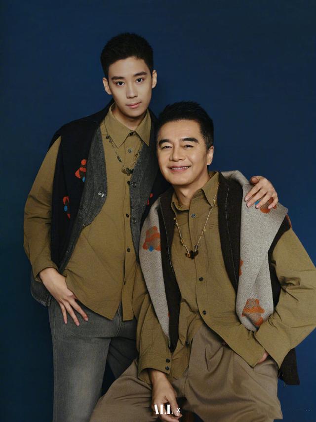 网传廖京生不离不弃照顾生病的何晴10年，廖京生的回应来了！