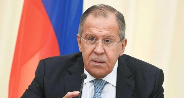 抢在特朗普开战前	，普京政府通知美国，俄要保一人，中方也介入了