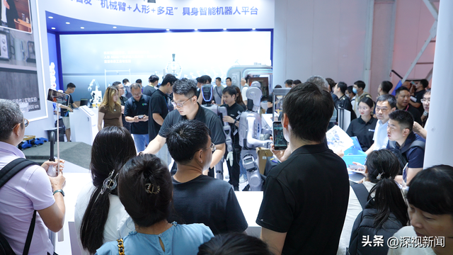 越疆具身智能矩阵亮相2025世界机器人大会，按下具身智能商业化加速键