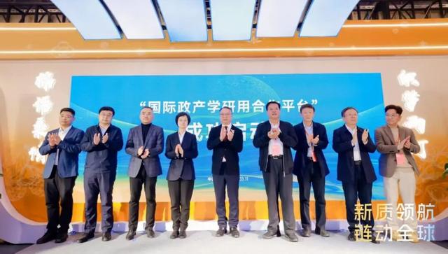 精彩时刻，即将见证 | 2025“桑莎杯”首届AI服装设计邀请赛总决赛在即！