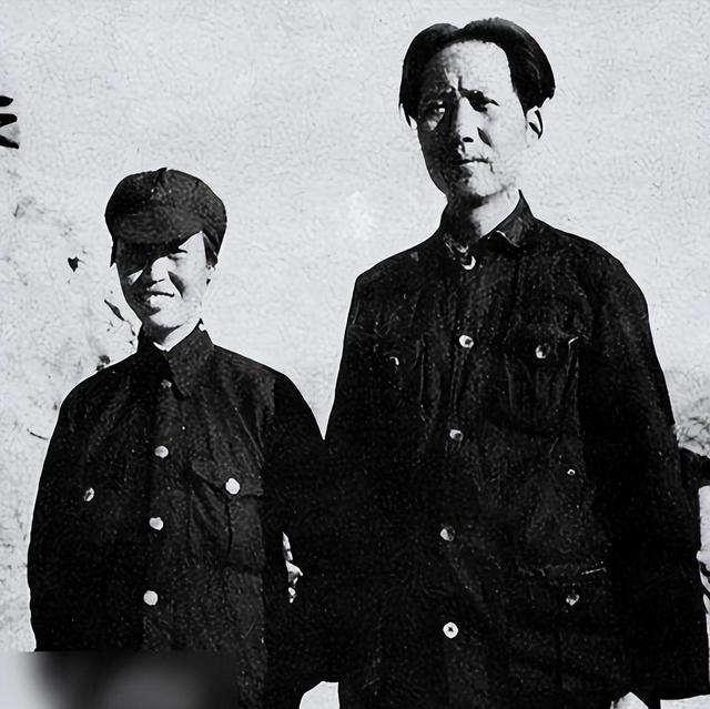 贺子珍请哥哥写信说和，想与毛主席恢复关系，毛主席回复了4个字