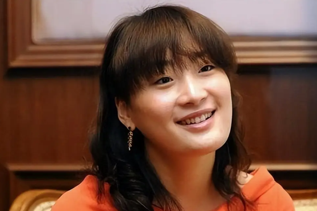 娃哈哈遗产风波没完，宗馥莉再传3大重磅消息，孟晚舟真没说错