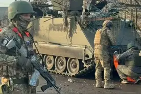 库尔斯克乌军大溃败！武器装备丢了一路，俄军无人机沿公路猎杀图片