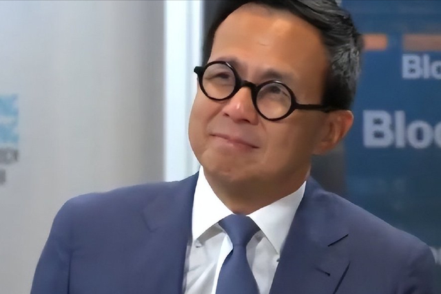 2909亿身价有何用？97岁的李嘉诚无力回天，两个60岁儿子已成心病