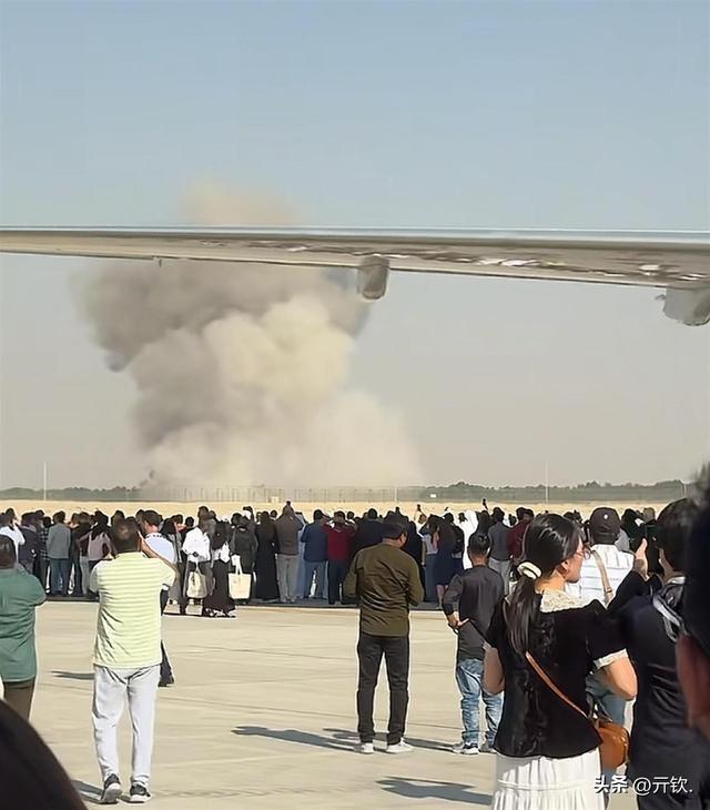 当着全世界的面，印度光辉战机坠毁人亡！莫迪的制造大国梦又碎了