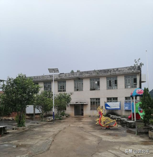 广西南宁市上林县撤销的乡，街道、菜市场、车站俱全就是没有赶集