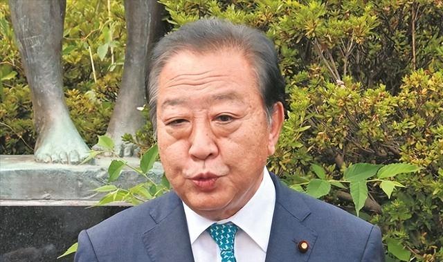 高市早苗对中国打出最后一张牌，美媒提醒：是否还记得40年前？