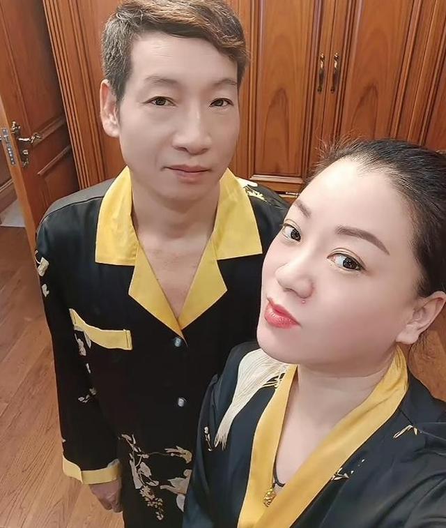 钱再多有啥用？孟再平走上朱媛媛老路，多辆迈巴赫送行，年仅49岁