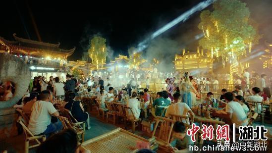 湖北云梦祥云湾：光影里的夏夜狂欢
