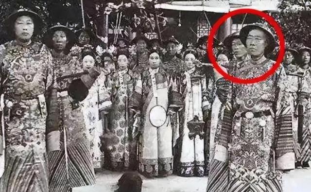 北京挖出大太监李莲英之墓，开棺后，考古人员被吓得浑身发抖