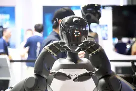 大模型“点睛” 人形机器人加速“进化”图片