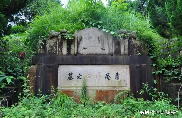 这就是蒋介石父母的真实样貌，其父外号“埠头黄鳝”，罕见老照片