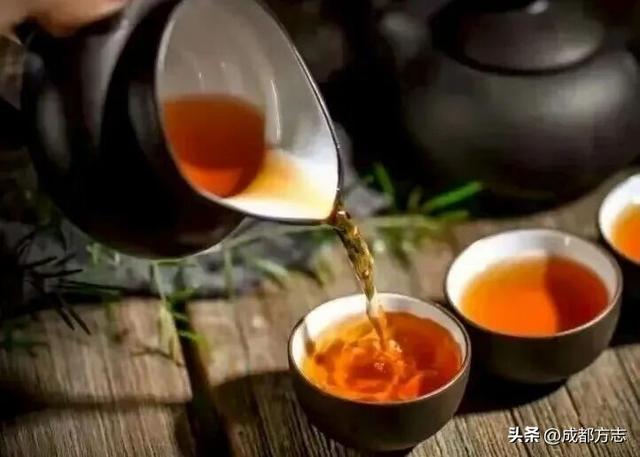 成都向西1.5h！这里藏了个“三色”宝藏小镇→