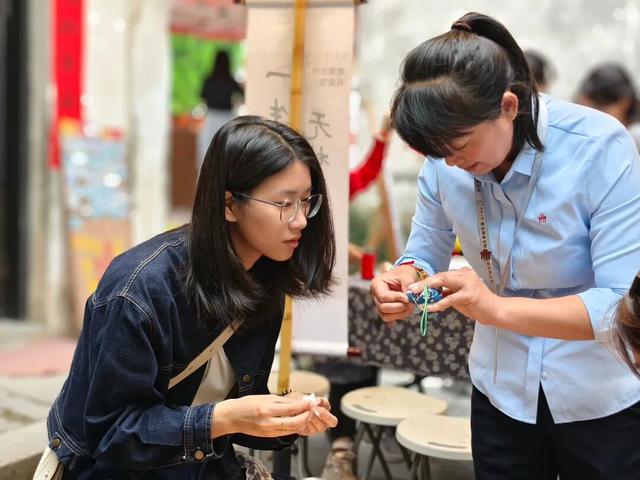 若你问深秋最该去哪里偷段闲？答案，就藏在黟县