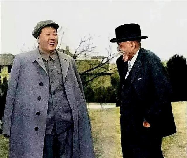 毛主席对尼泊尔首相说：你想把珠峰全部划归贵国？还有更好的办法