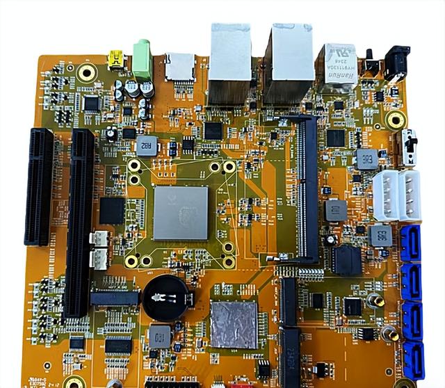 美国没想到，打压中国、制裁中国的结果，竟是中国不再买美国芯片