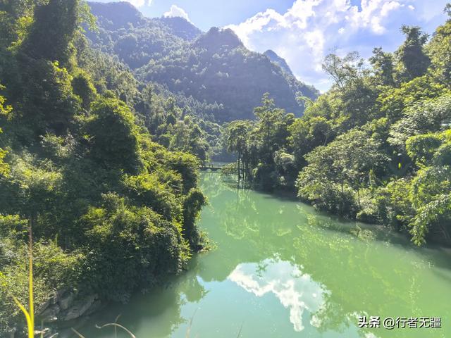 多彩贵州自驾游之荔波小七孔:山水秘境中的翡翠画卷