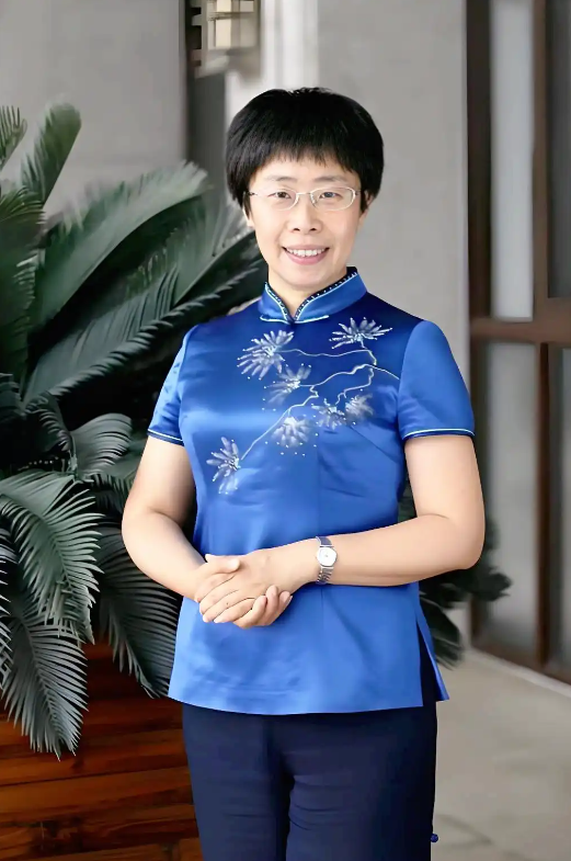 北大才女蒙曼50岁仍未婚，被问最想嫁给谁，她的回答却出人意料