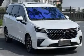 五菱的大7座MPV，“白菜价”再降7000至6.18万，合资车开始慌了！图片