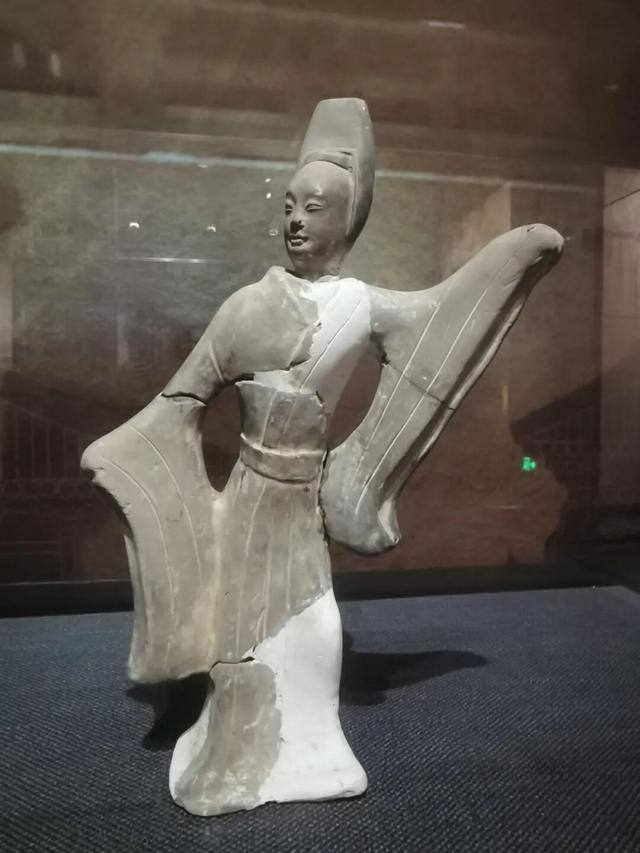 河北磁县，北朝考古博物馆笔记，迷你兵马俑和1：1复制的皇帝墓