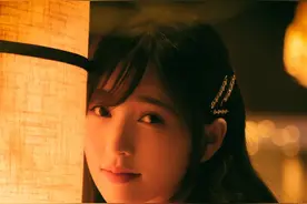 42岁金莎找了个23岁男朋友，她吃亏了吗？没有！图片