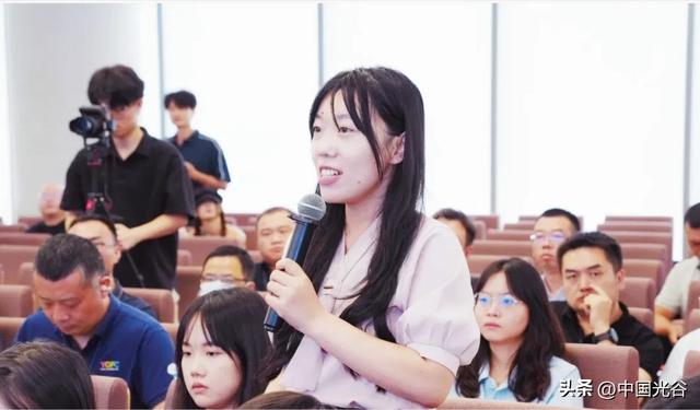 “大思政课”专题宣讲走进光谷，以科技创新唱响“中国经济光明论”
