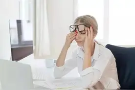 多眨眼，有助于增强视力？图片